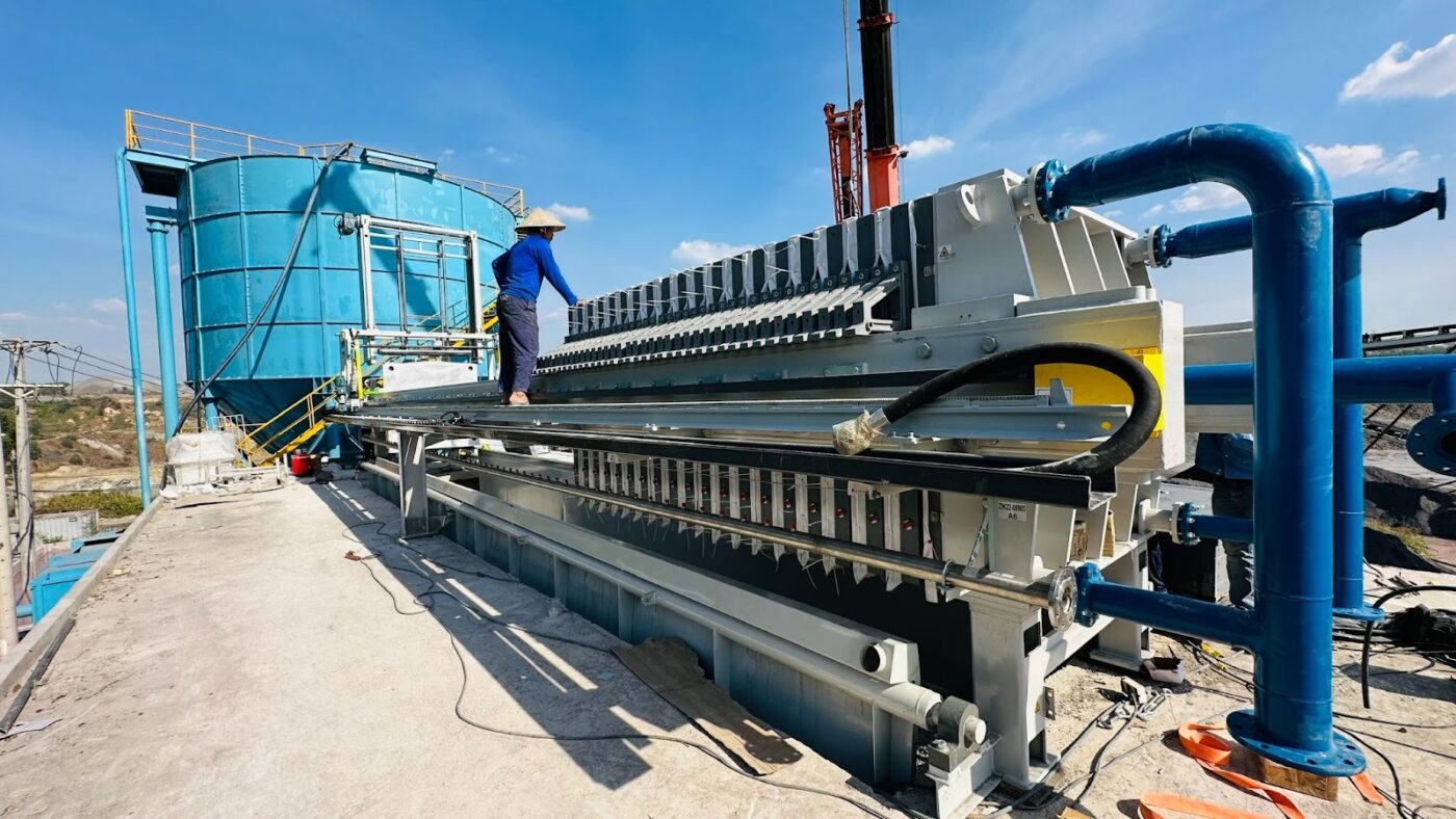 THIẾT BỊ XỬ LÝ MÔI TRƯỜNG